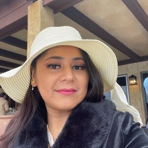 Chic Cream Sun Hat for Women